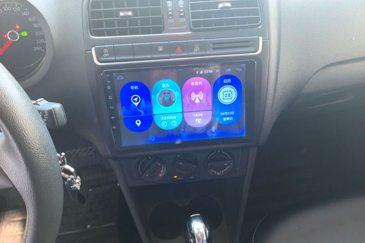 Volkswagen Polo 2019 imagem de carro #13