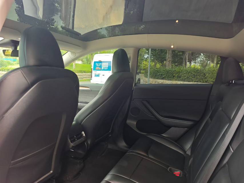 Tesla Model Y 2022 car image #5