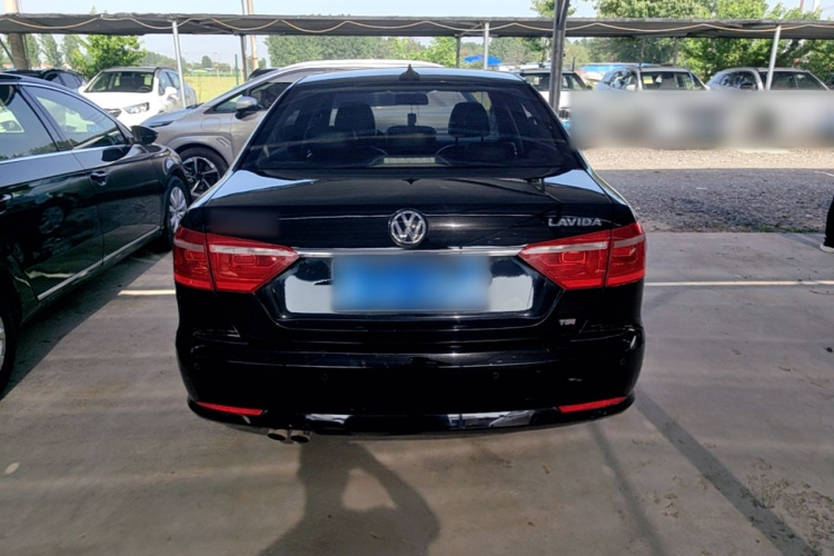 Volkswagen Lavida 2015 car image #6