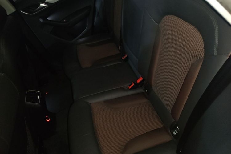 Audi Q3 2018 #17 Audi Q3 2018 car image #17