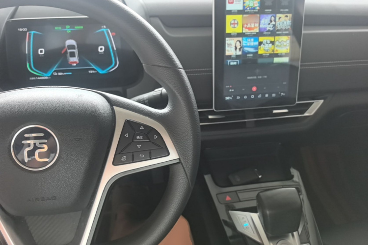 BYD Yuan New Energy 2019 car image #10