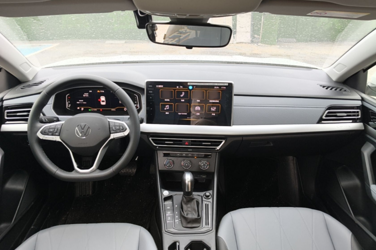 Volkswagen Lavida 2025 car image #10