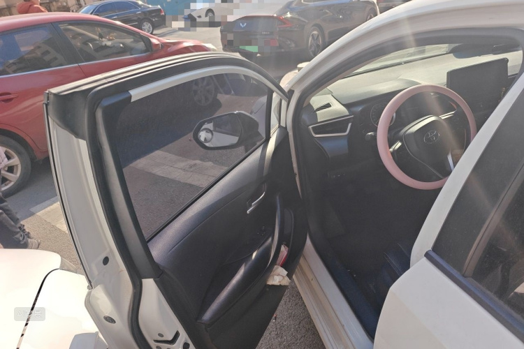 Toyota Corolla 2021 immagine di auto #18