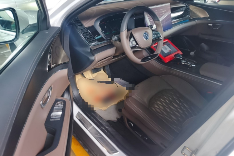 BYD Han 2021 immagine di auto #16