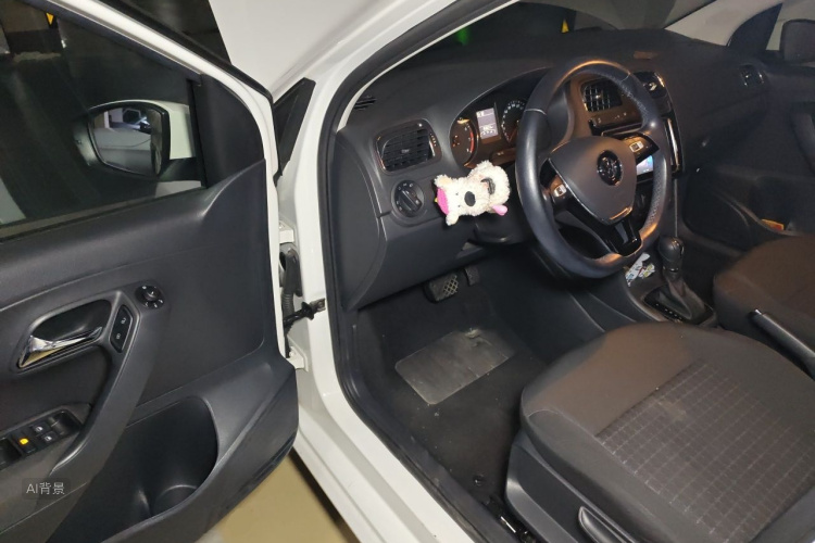 Volkswagen Polo 2019 car image #18