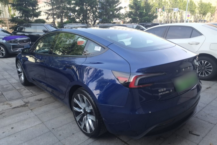 Tesla Model 3 2025 #5 Tesla Model 3 2025 car image #5