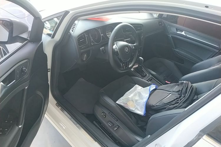 Volkswagen Golf 2018 #19 Volkswagen Golf 2018 car image #19