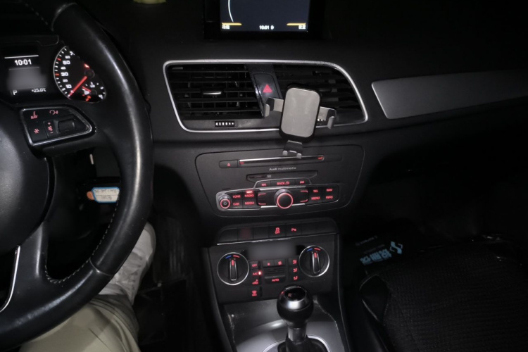 Audi Q3 2017 #17 Audi Q3 2017 car image #17