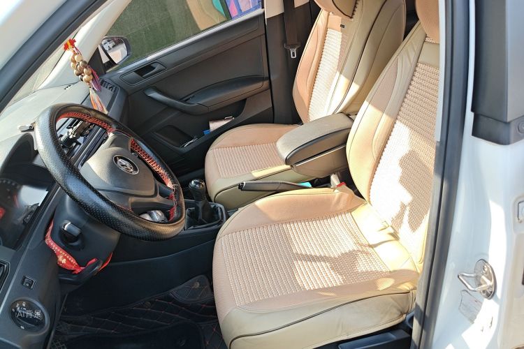 Volkswagen Santana 2017 صورة سيارة #17