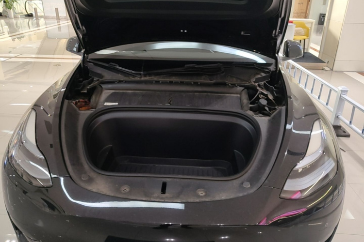 Tesla Model Y 2023 #20 Tesla Model Y 2023 car image #20