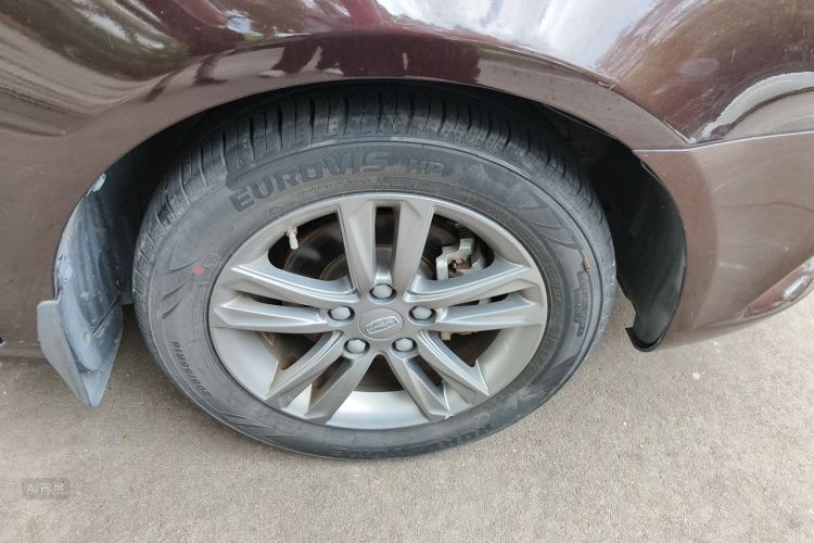 GEELY Emgrand 2017 car image #9