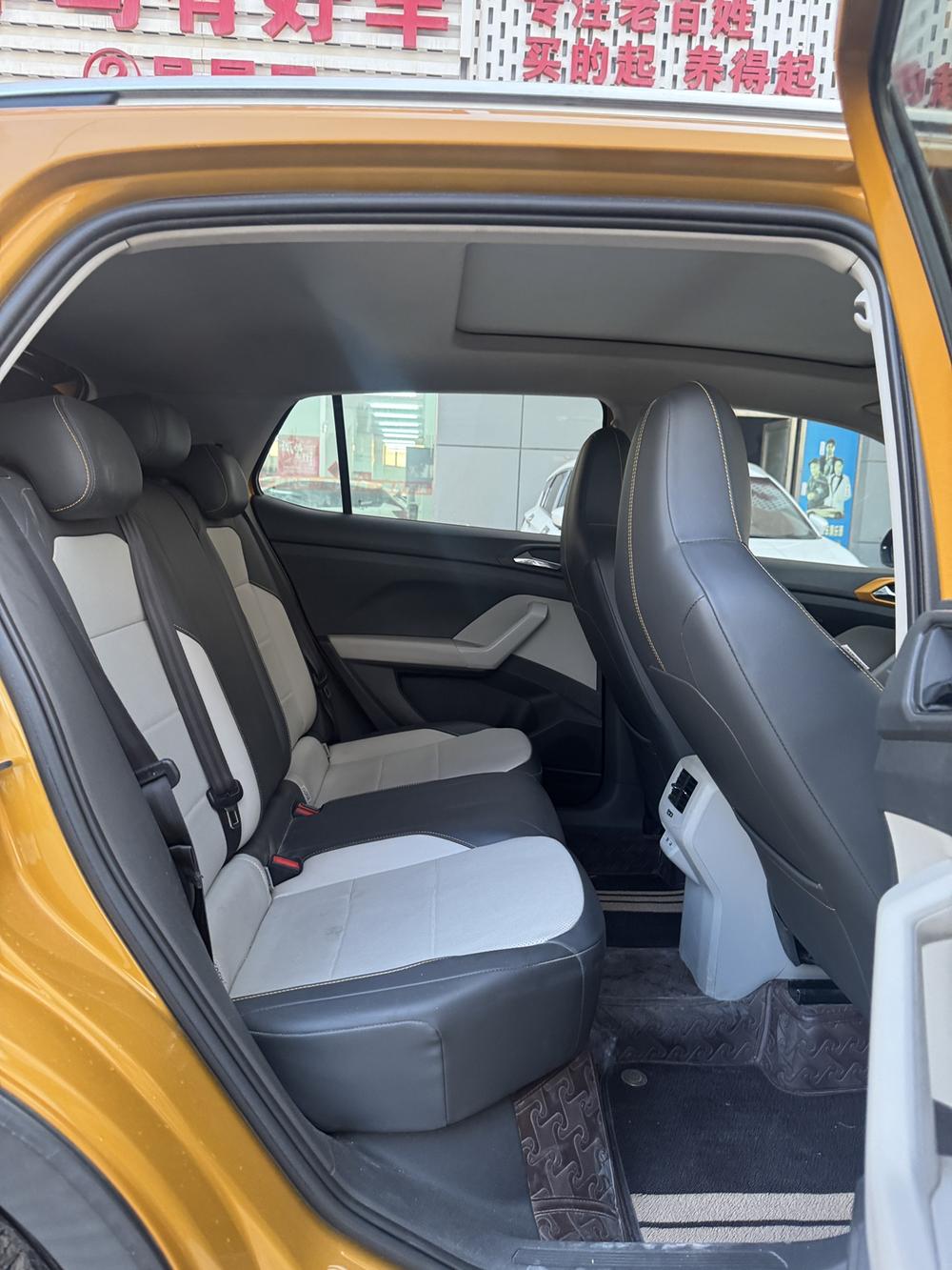Volkswagen T-Cross 2020 #19 Volkswagen T-Cross 2020 car image #19