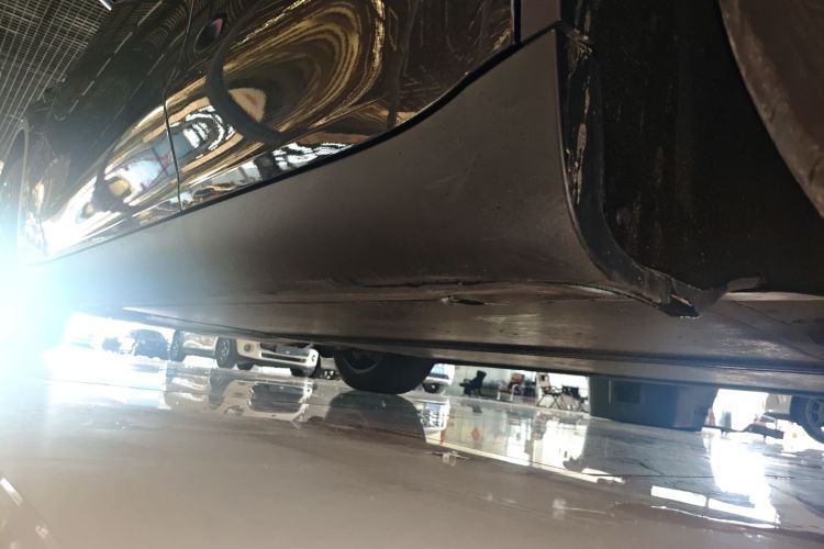 Tesla Model Y 2025 car image #28