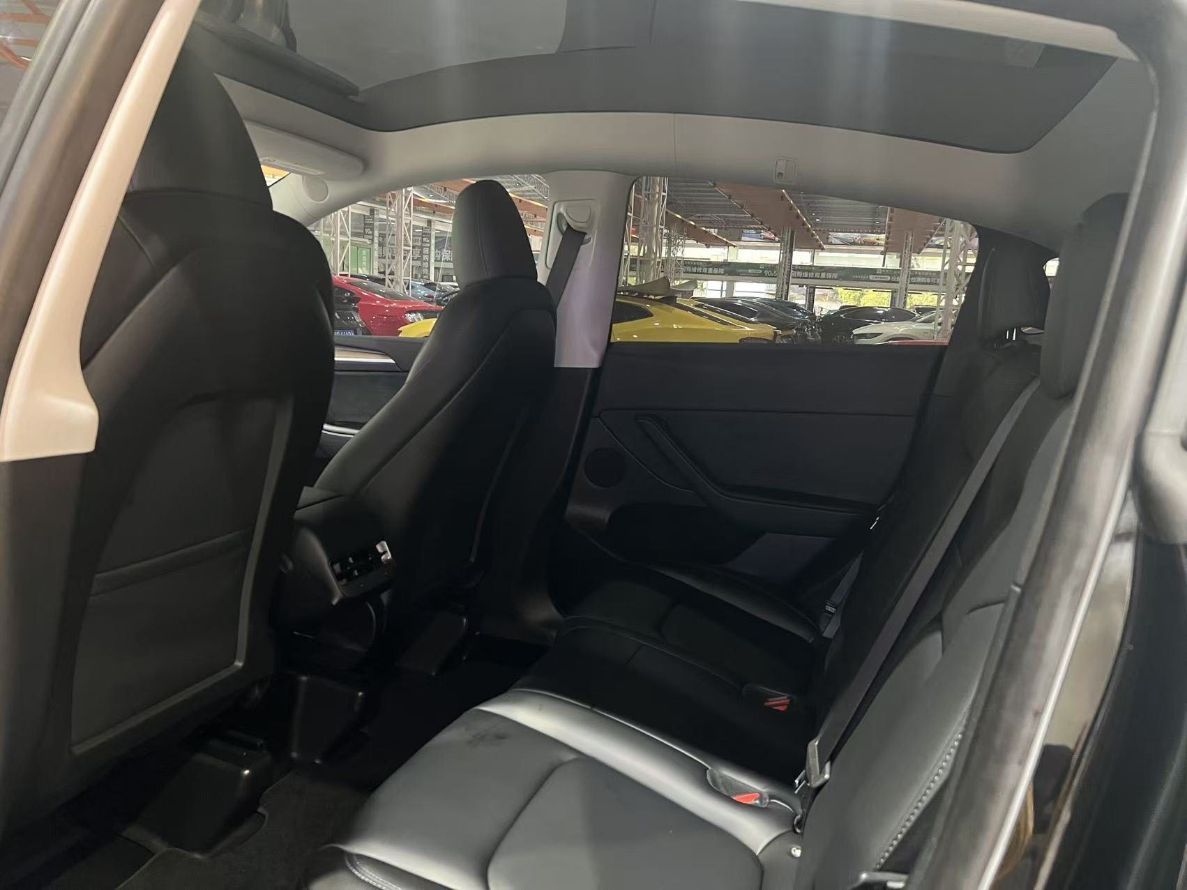 Tesla Model Y 2023 immagine di auto #6