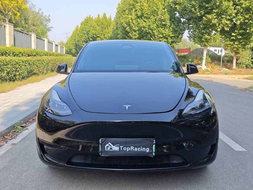 Tesla Model Y 2023 #2 Tesla Model Y 2023 car image #2