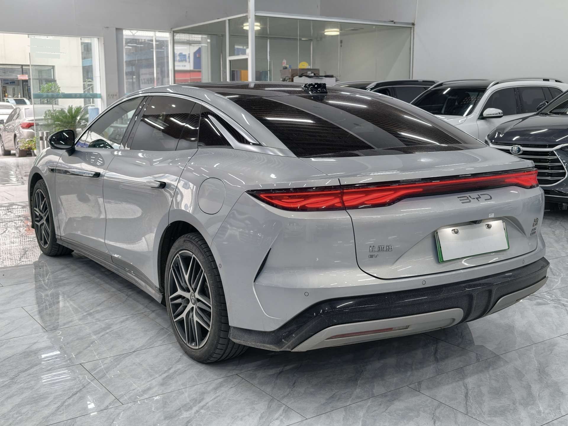 BYD HanL 2026 imagen de coche #9