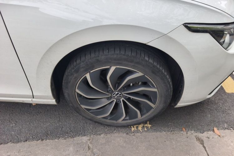 Volkswagen Golf 2022 car image #6