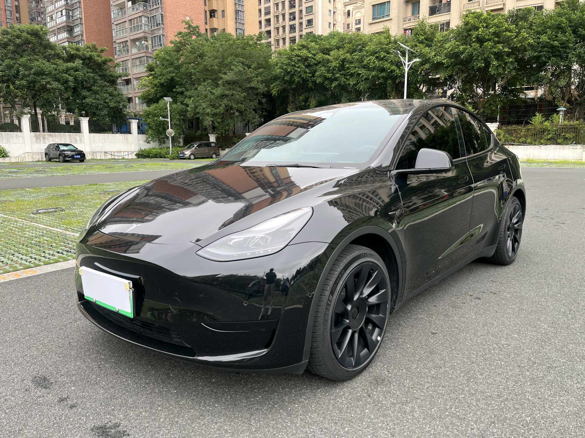 Tesla Model Y 2022 Tesla Model Y 2022 car image