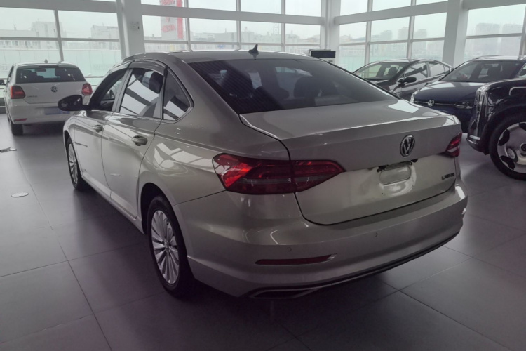 Volkswagen Lavida 2018 car image #7