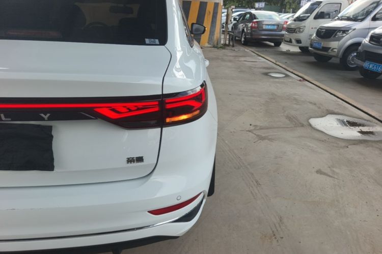 GEELY Emgrand 2025 car image #8