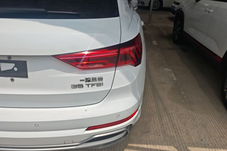 Audi Q3 2021 #8 Audi Q3 2021 car image #8