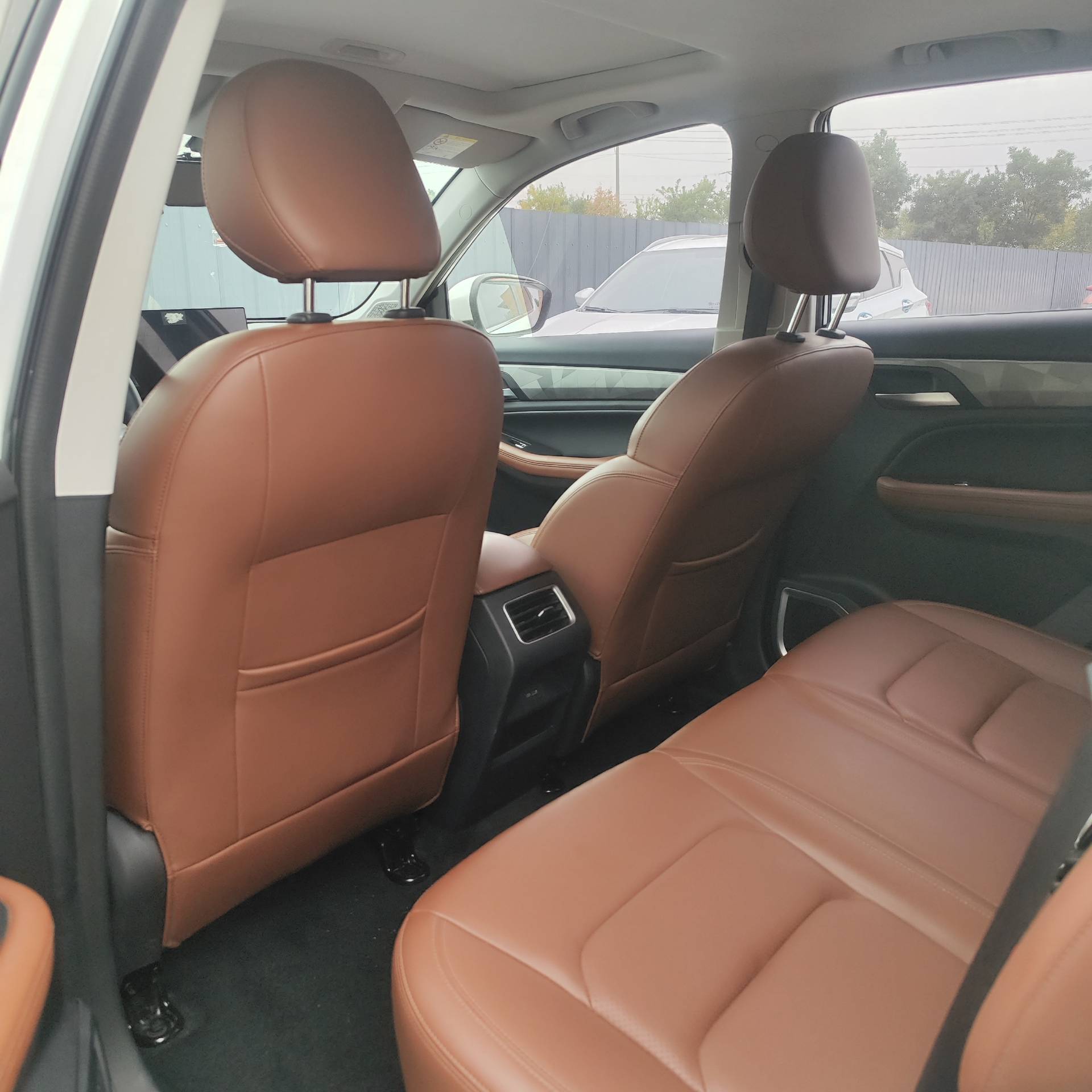GEELY Vision X6 2021 #5 GEELY Vision X6 2021 car image #5
