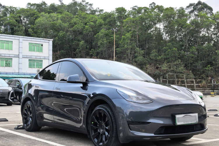 Tesla Model Y 2024 #4 Tesla Model Y 2024 immagine di auto #4