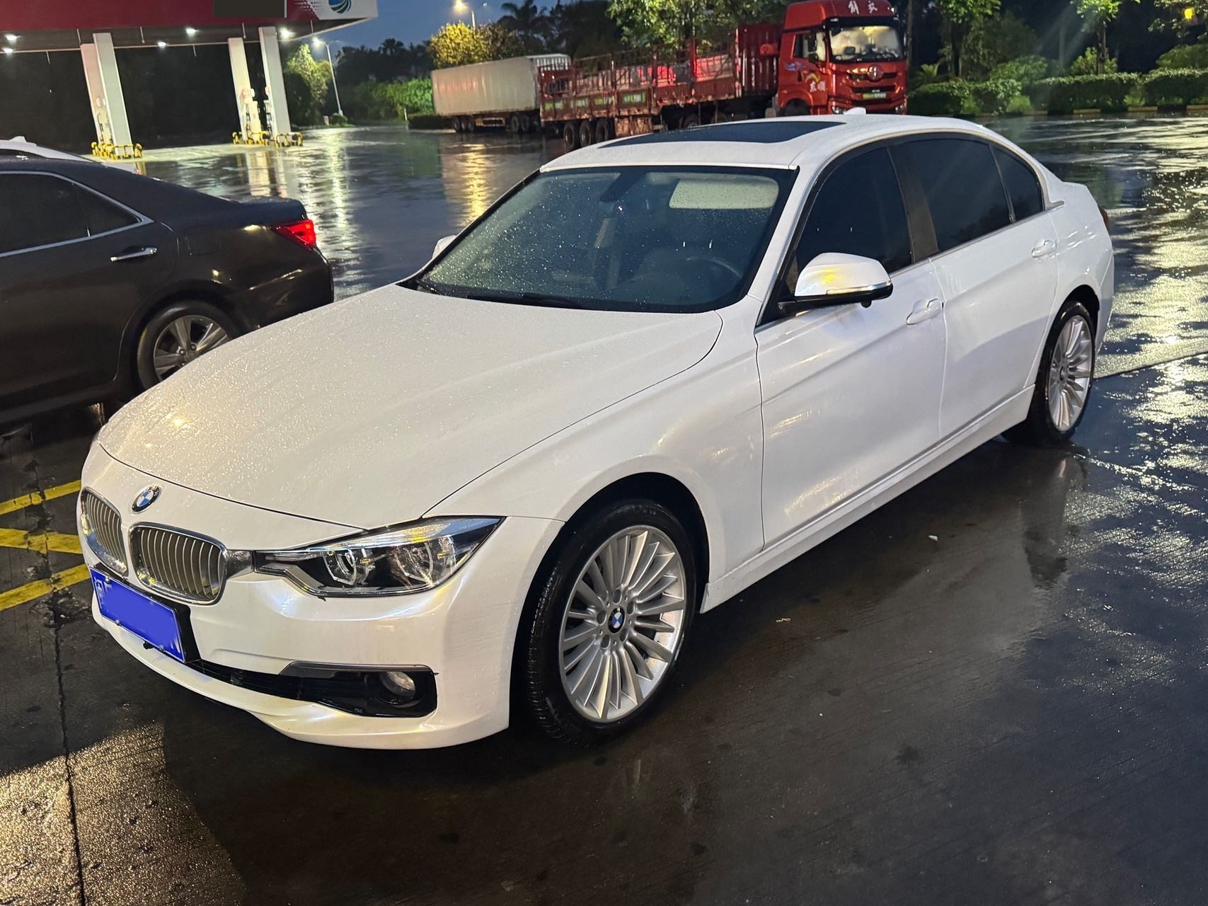 BMW 3 Series 2018 BMW 3 Series 2018 car image