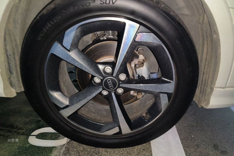Audi Q3 2025 car image #9