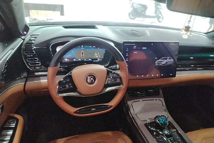 BYD Han 2022 car image #11