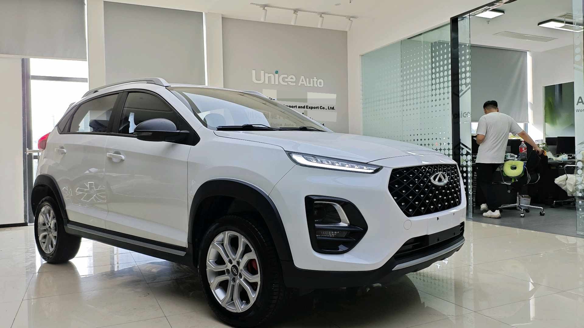 Chery Tiggo 3x 2021 car image #3