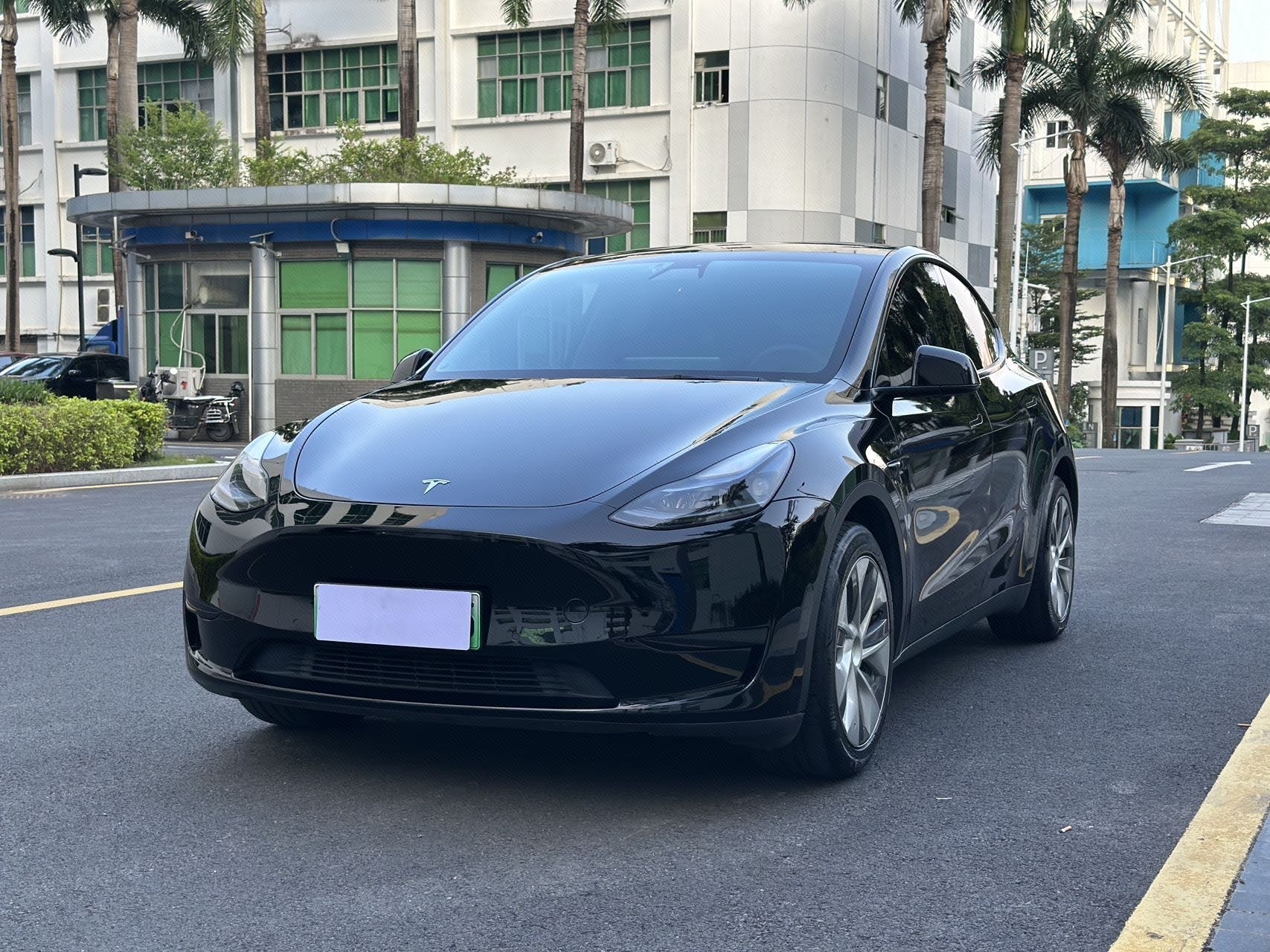 Tesla Model Y 2022 car image 