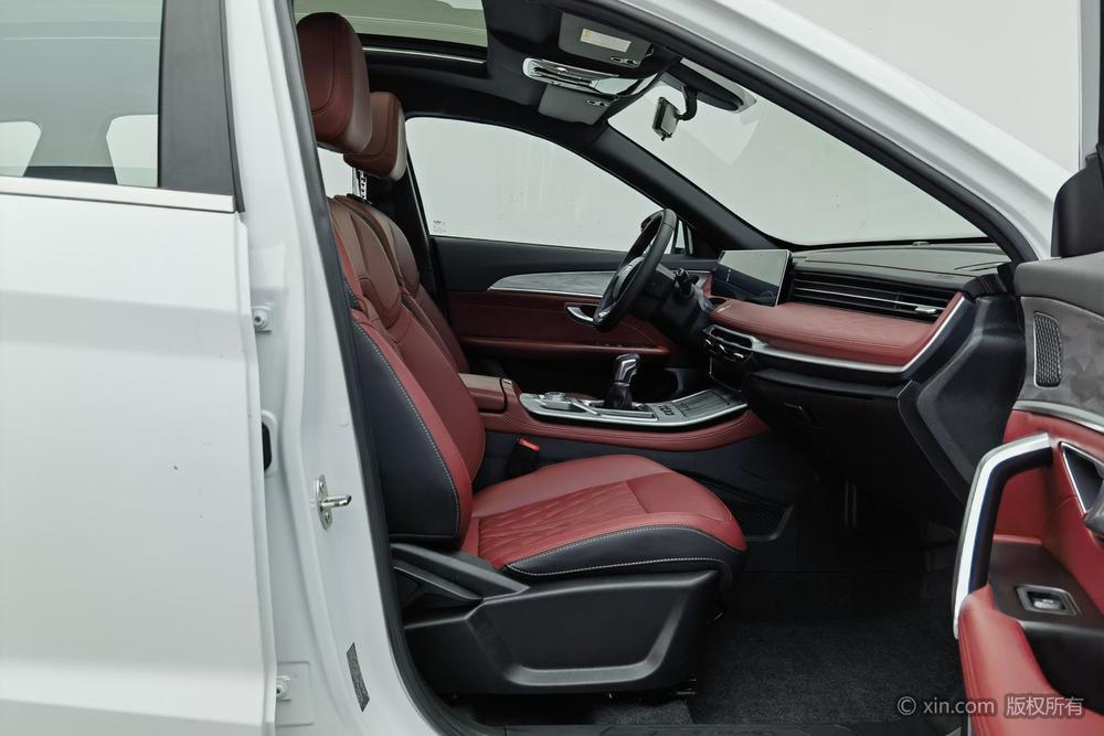 Jetour X70 PLUS 2023 car image #24