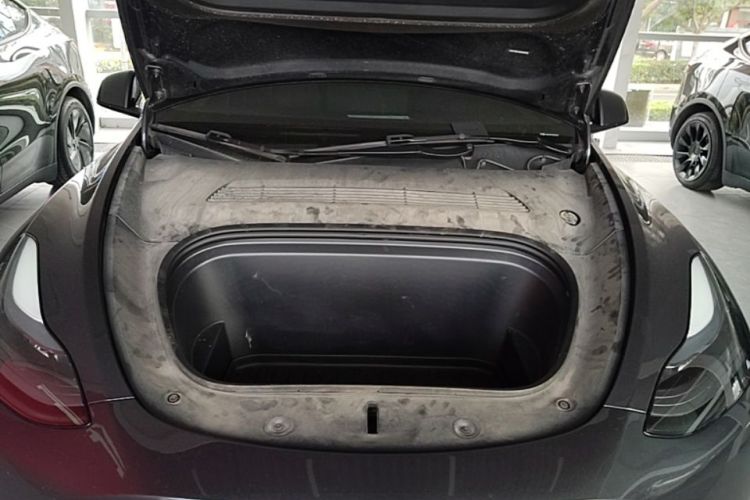 Tesla Model Y 2024 #20 Tesla Model Y 2024 car image #20