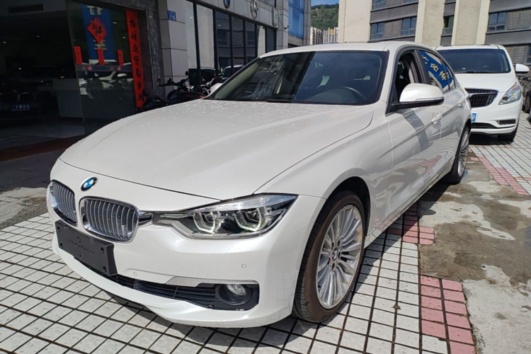 BMW 3 Series 2018 #2 BMW 3 Series 2018 car image #2