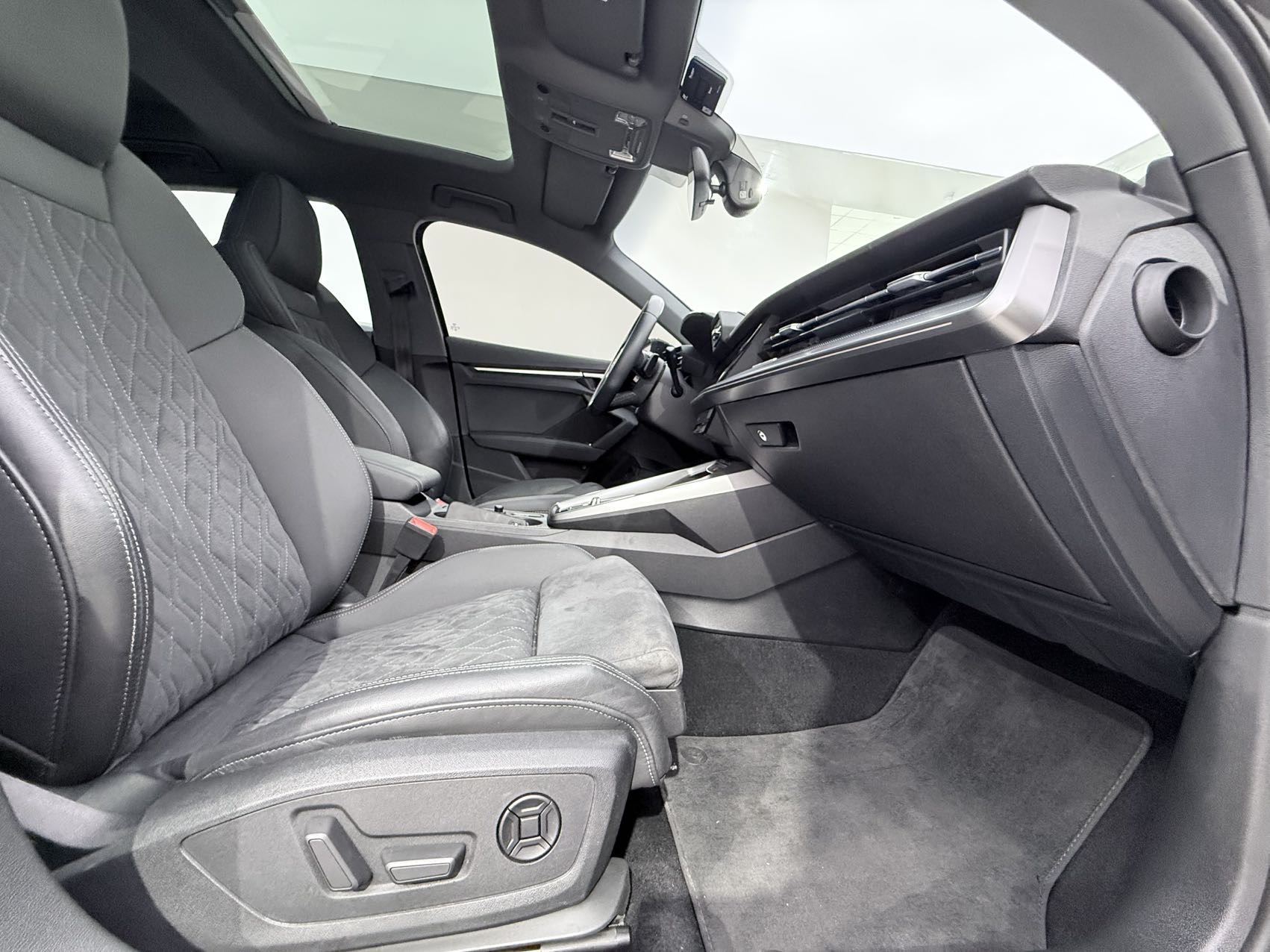 Audi A3 2022 car image #9