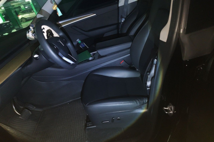 Tesla Model Y 2023 #19 Tesla Model Y 2023 car image #19