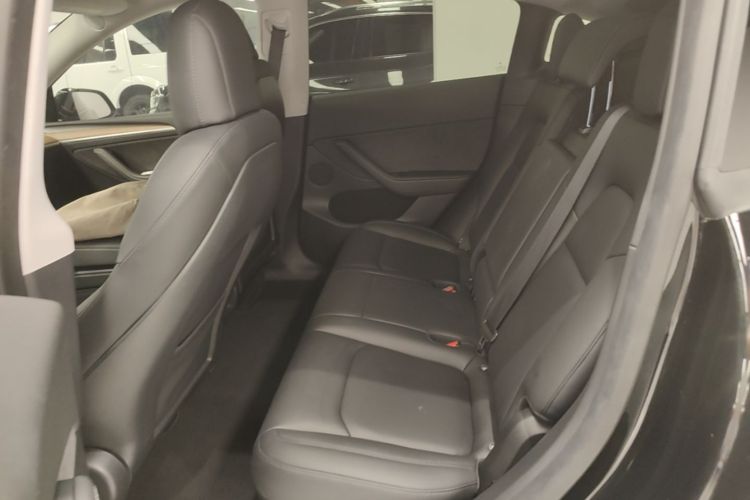 Tesla Model Y 2021 #17 Tesla Model Y 2021 car image #17
