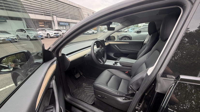 Tesla Model Y 2022 #3 Tesla Model Y 2022 car image #3
