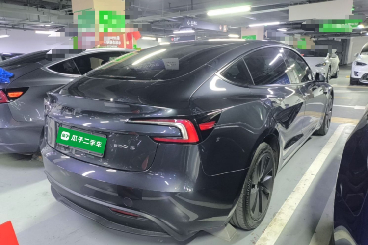 Tesla Model 3 2025 car image #7
