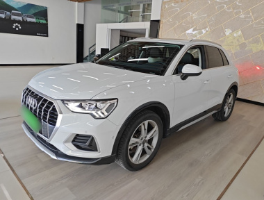 Audi Q3 2021 car image 