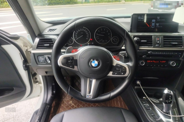 BMW 3 Series 2015 car image #12