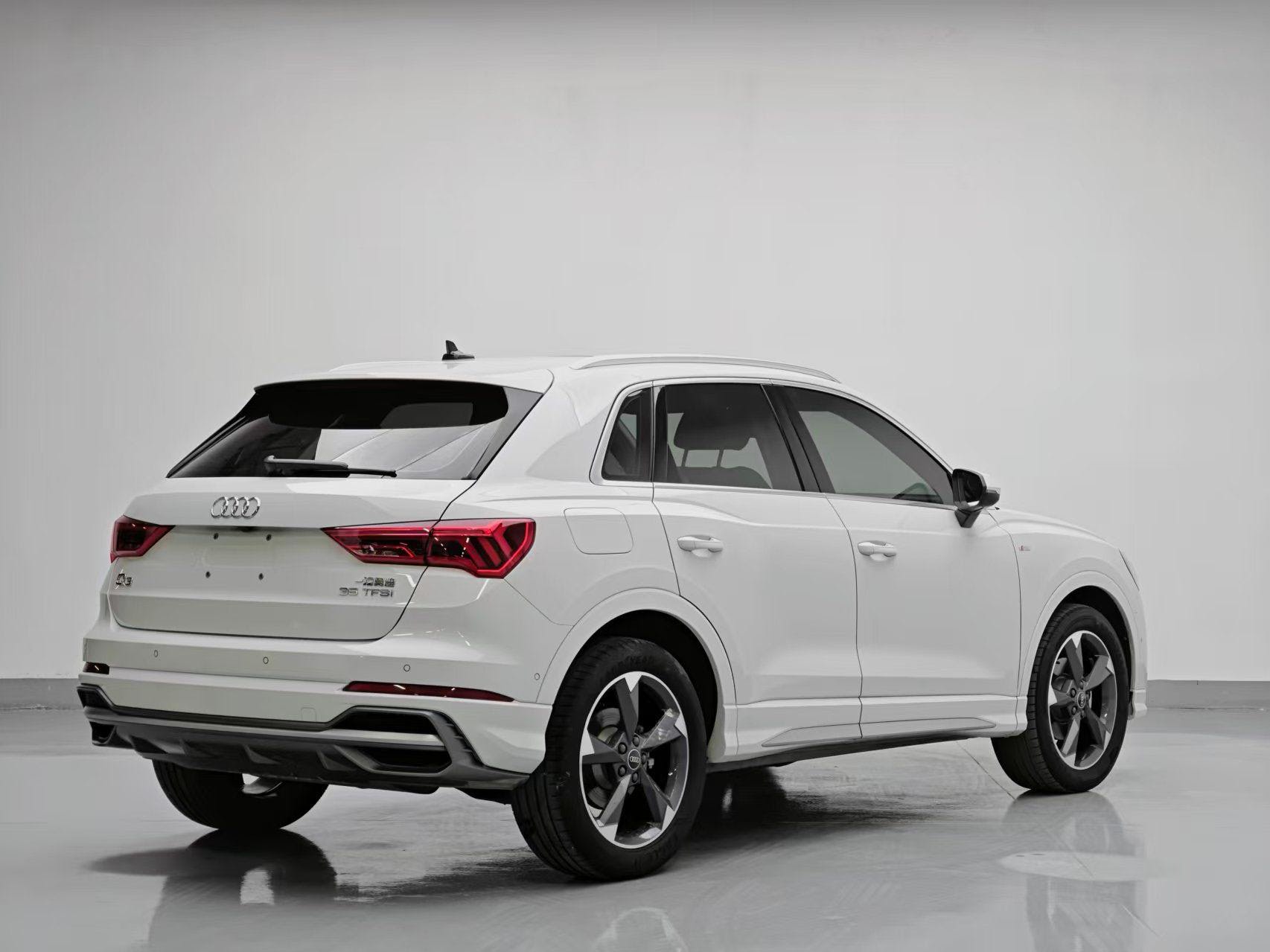 Audi Q3 2023 #4 Audi Q3 2023 car image #4