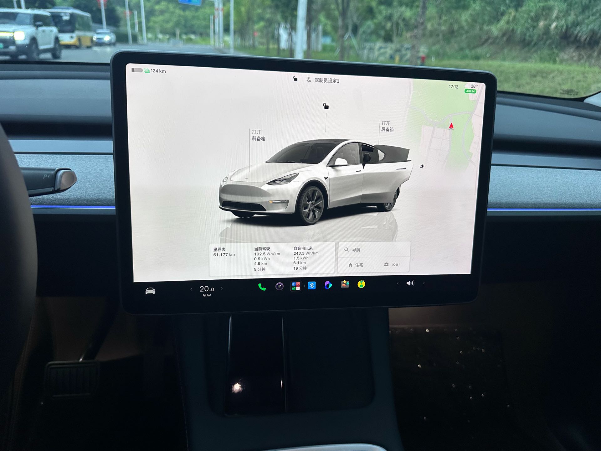 Tesla Model Y 2024 #14 Tesla Model Y 2024 car image #14