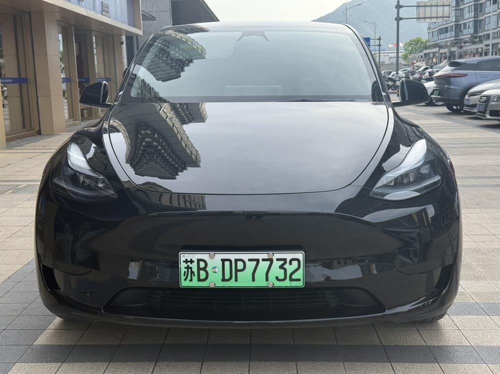 Tesla Model Y 2023 #2 Tesla Model Y 2023 car image #2