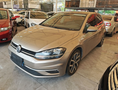 Volkswagen Golf 2020 car image 