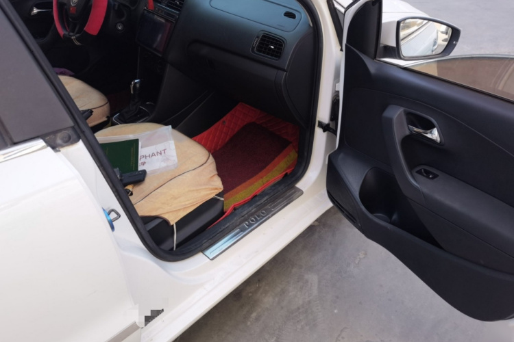 Volkswagen Polo 2019 car image #27