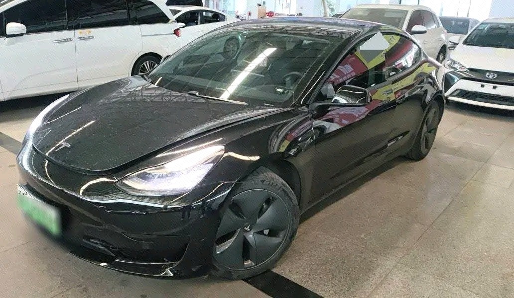 Tesla Model 3 2020 car image 