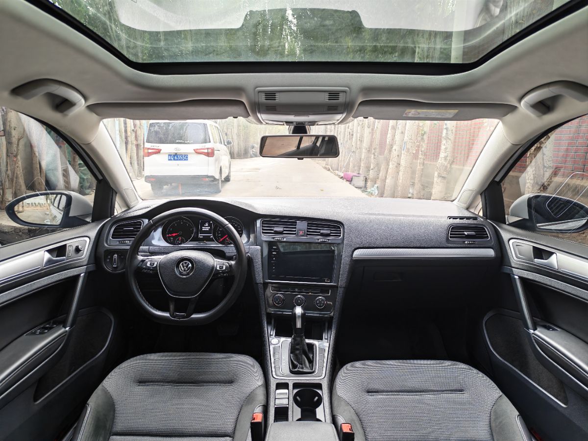 Volkswagen Golf 2021 immagine di auto #5