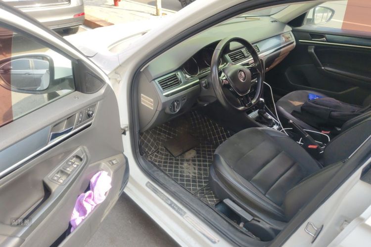 Volkswagen Bora 2017 صورة سيارة #18